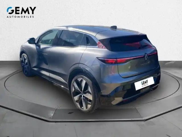Renault Megane e-tech ev40 130ch standard charge — photo 7