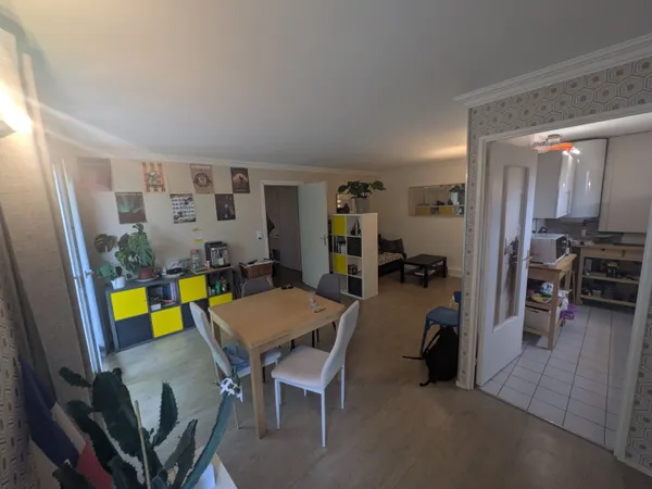 Loue chambre dans colocation en appartement
