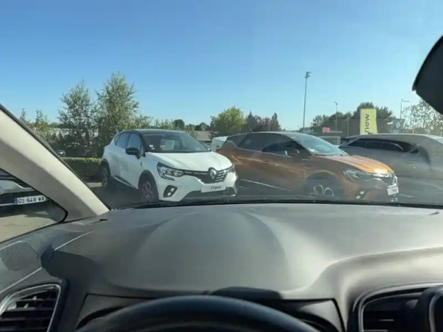 Renault Scenic blue dci 120 — photo 17