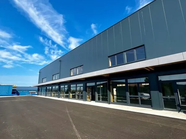 Local 150 m² Seichamps
