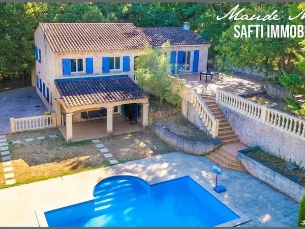 Maison 8 pièces 160 m²