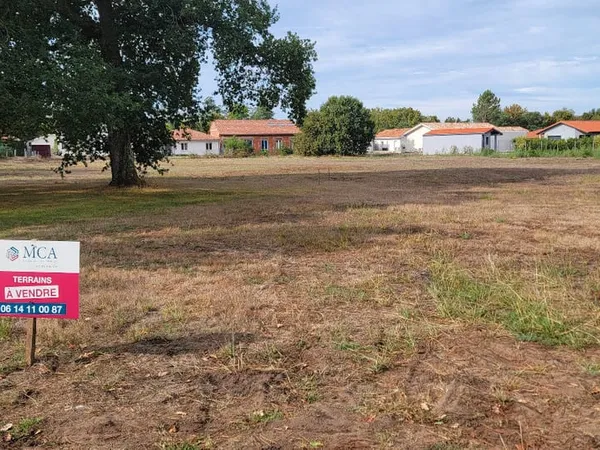 Terrain 444 m²