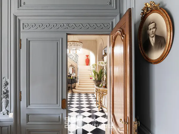 Hôtel particulier d'exception au coeur du bourg