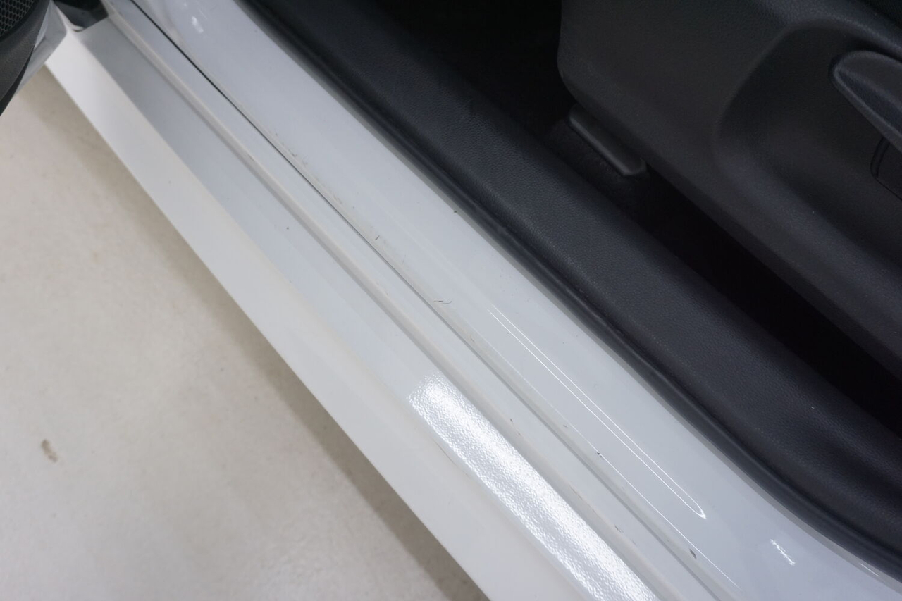 Toyota Yaris 4 — photo 20