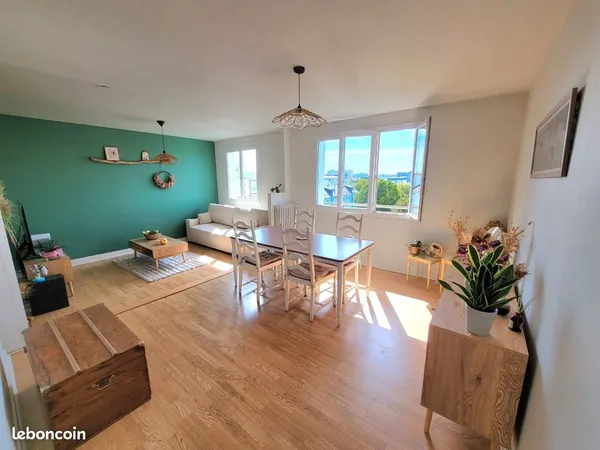 T3 lumineux Bourg l'Evêque