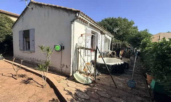 Maison individuelle 3 pièces un garage sur 575 m2 de parcell