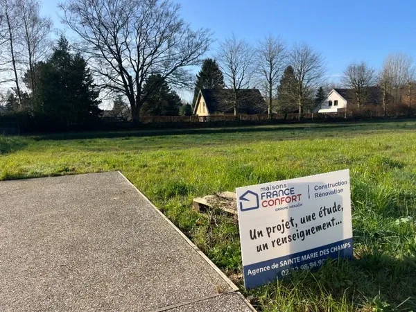 Terrain 737 m²