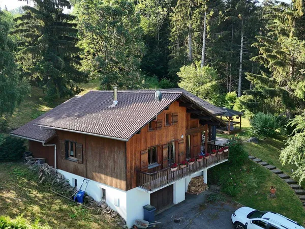Maison 7 pièces 270 m²