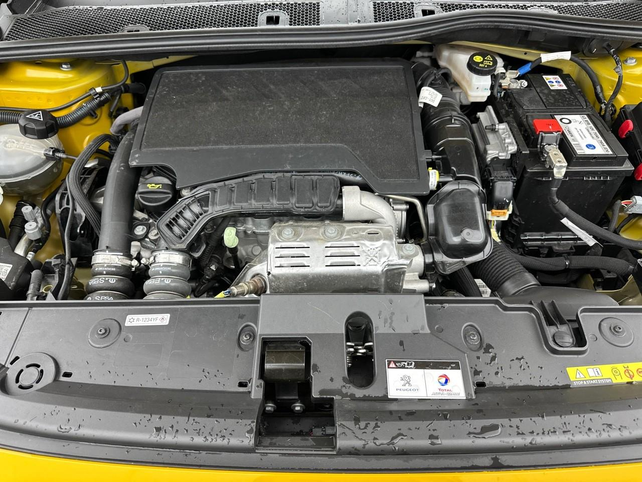 Peugeot 208 puretech 100 s&s bvm6 gt pack — photo 13