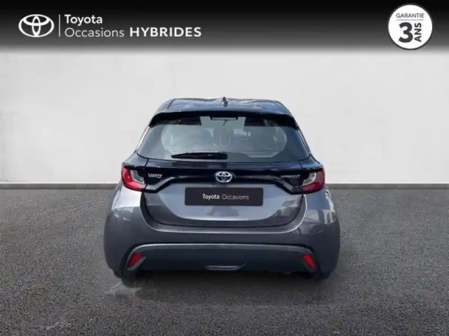 Toyota Yaris 116h dynamic 5p my22 — photo 6