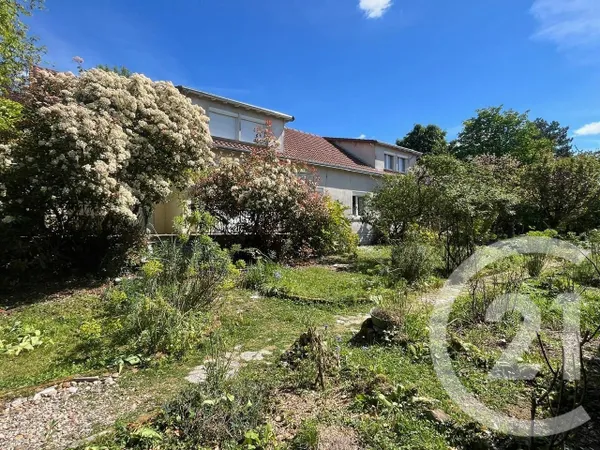Maison 6 pièces 257 m²