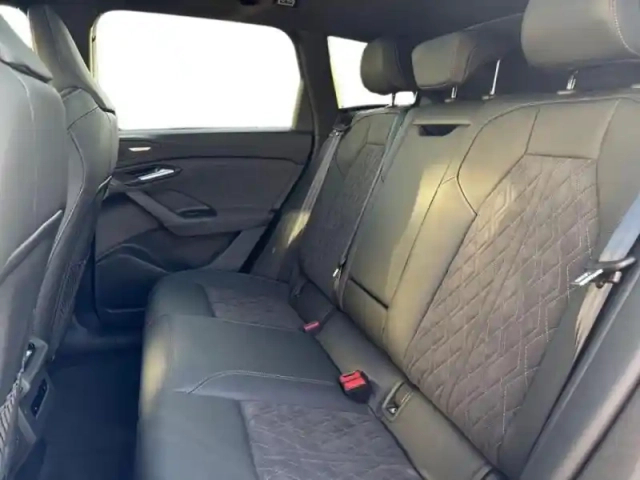 Audi E-Tron q6   306ch performance s line — photo 23