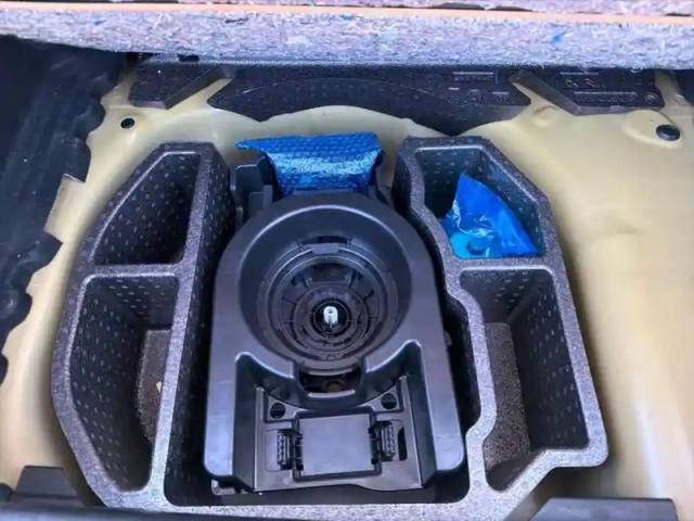Peugeot 208 puretech 75 s&amp;s bvm5 like — photo 27