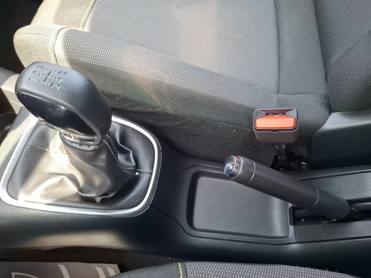 Citroën C3 1.2 puretech 83ch s&s shine — photo 20