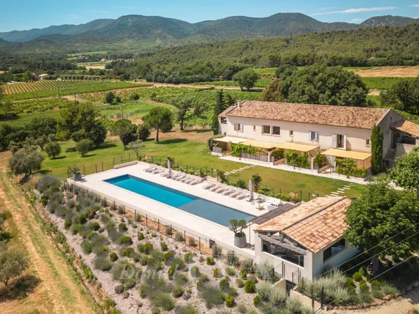 La Bastide des Jourdans - Mas provençal