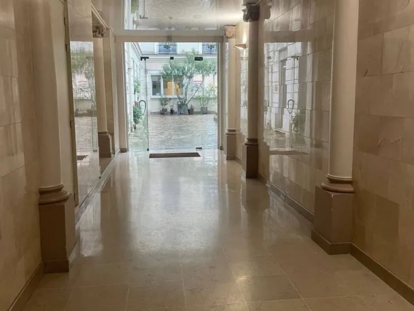 Local commercial 6 pièces 87 m²