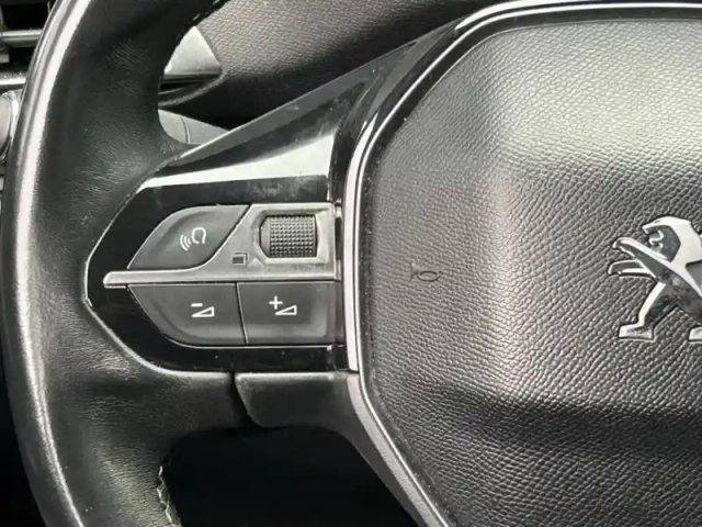 Peugeot 3008 1.2 puretech 130ch e6.c allure s&amp;s — photo 13
