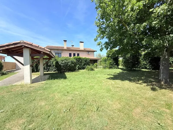 Maison familiale T5 de 140 m2 sur 1 658 m2 de terrain arboré