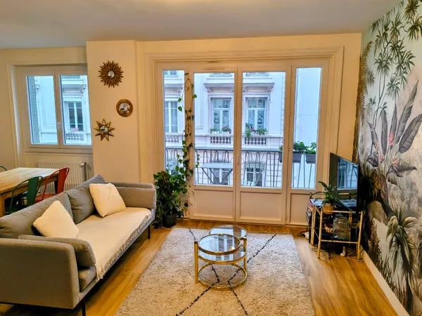 Appartement meublé de 60mc avec balcon, Lyon 3 Préfecture