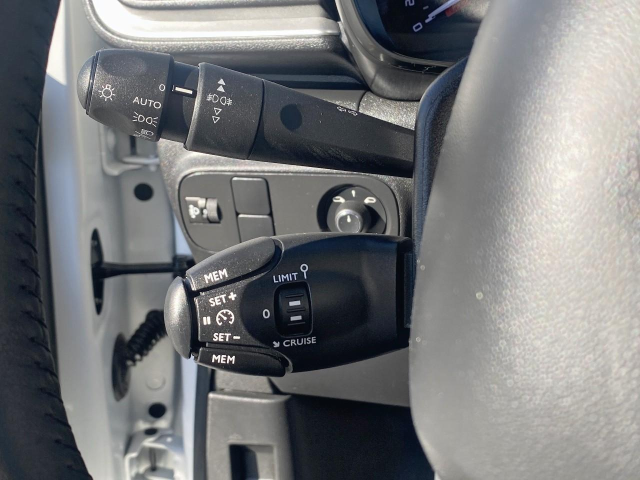 Citroën C3 1.2 puretech 83ch s&s shine — photo 15