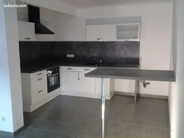 Louer Appartement lumineux centre ville 2eme etage