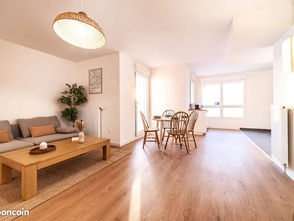 Chambre meublée tout inclus - Grand appartement meublé et équipé en colocation