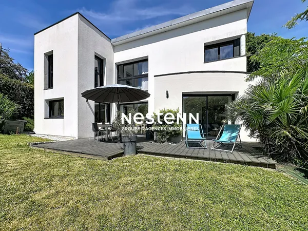 Maison - 8 pièces - 170 m² - QUIMPER - Secteur recherché