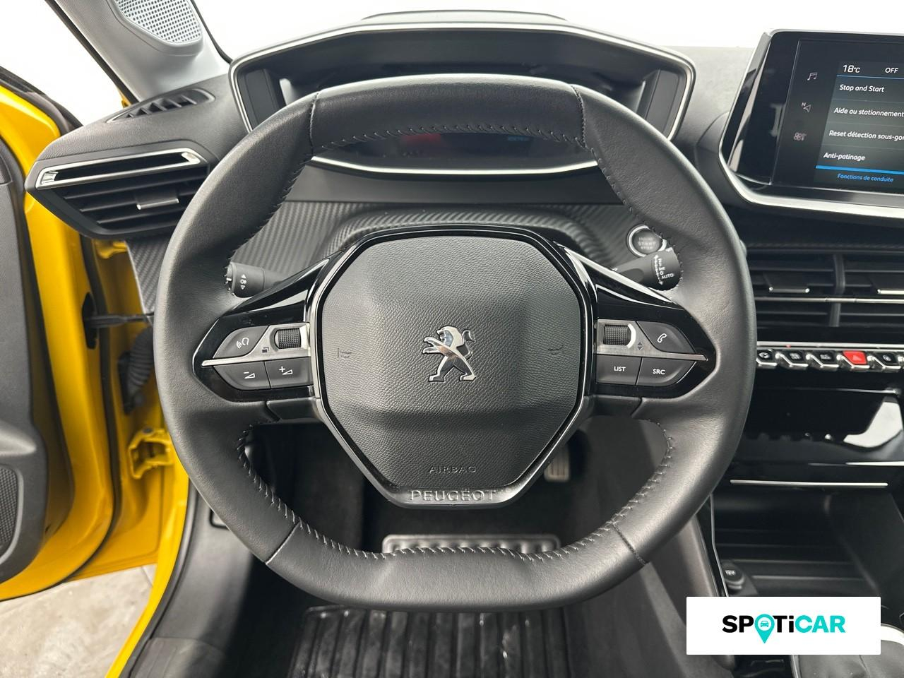 Peugeot 208 1.2 puretech 100ch s&s allure  pack — photo 12