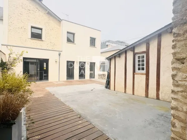 Maison 53000