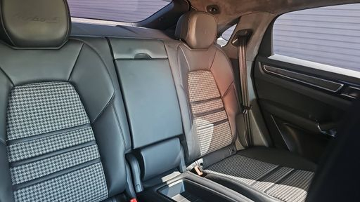 Porsche Cayenne 4.0 V8 e-Hybrid 680 BVA8 - Turbo S Pack Gt – 2023 – 31069 km – Hybride rechargeable – Boîte Automatique — photo 18