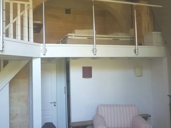 BORDEAUX CENTRE - T2 BIS DUPLEX MEUBLÉ - 50 m² - IMMEUBLE EN PIERRE