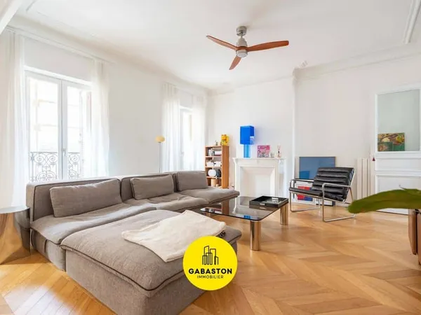 Appartement 3 pièces 129 m²