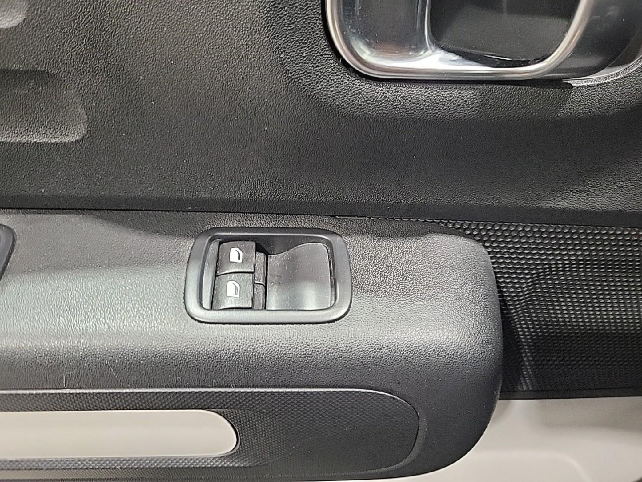 Citroën C3 puretech 83 ch bvm5 you — photo 23