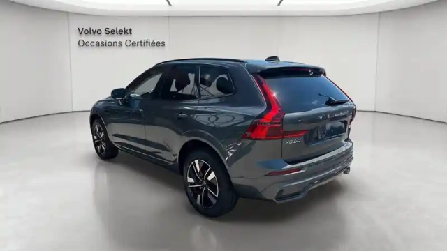 Volvo Xc60 t6 awd — photo 3