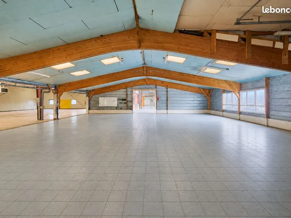 Entrepôt 360 m² - EMPLACEMENT STRATÉGIQUE - HONFLEUR (parc d'activités calvados honfleur)