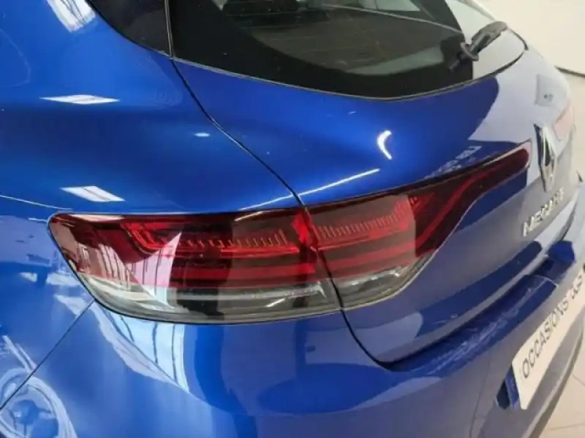 Renault Megane 1.5 blue dci 115ch evolution edc -23 — photo 11