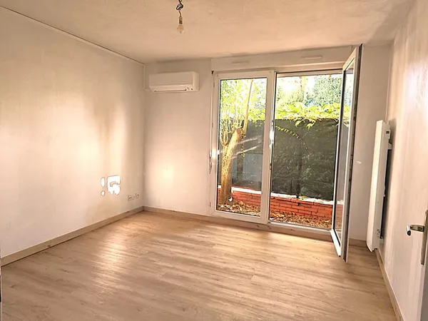 APPARTEMENT TYPE 1 REZ DE CHAUSSEE AVEC PARKING TOULOUSE RANGUEIL