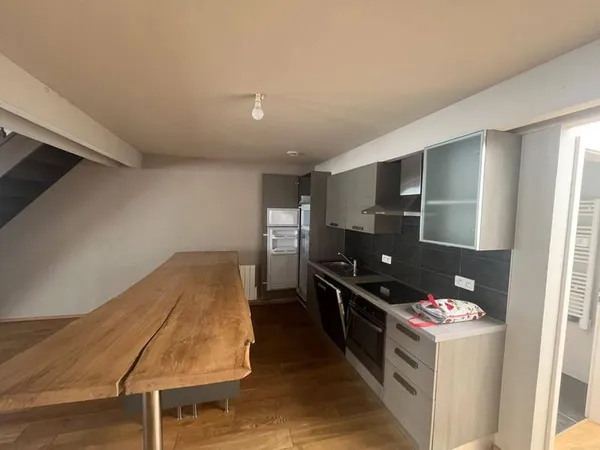 Appartement 1 pièce 83 m²