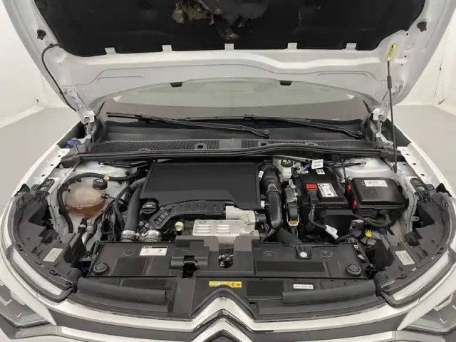 Citroën C4 puretech 130 s&amp;s eat8 — photo 15