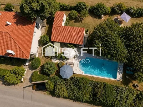 Maison 3 chambres avec garage - pool-house et piscine