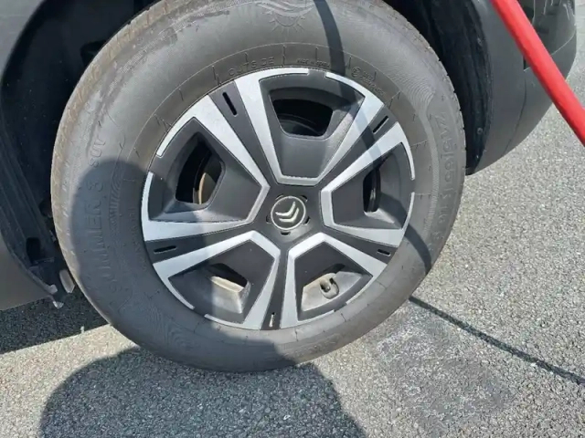 Citroën C4 e- 136 ch automatique — photo 13