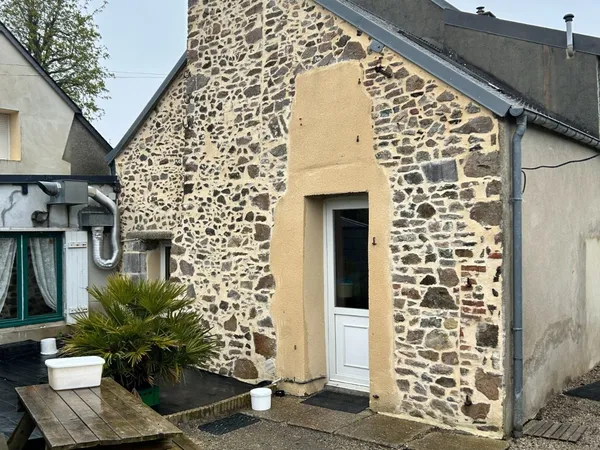 Maison 8 pièces 335 m²