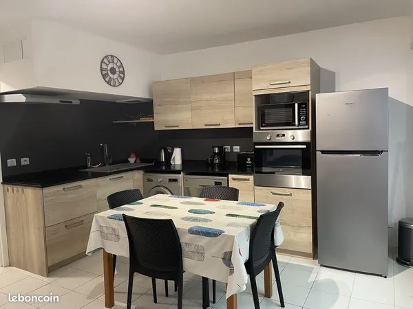 Studio 1 pièce 27 m²