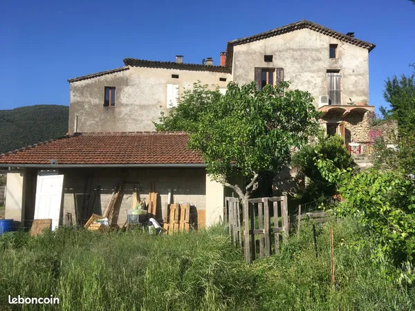Magnanerie de 220 m2-