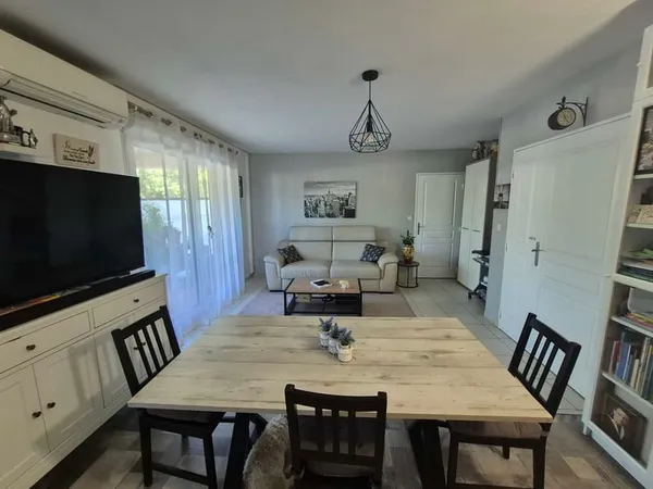 Très beau T2 de 45,44m2 avec terrasse de16 m2 à la Ciotat .