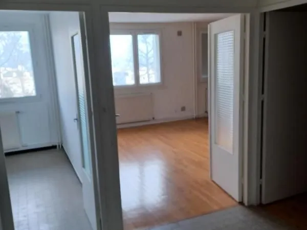Appartement 1 pièce 63 m²