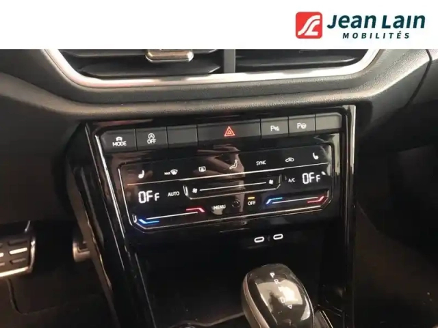 Volkswagen T-Roc cabriolet 1.5 tsi evo2 150 start/stop dsg7 — photo 36