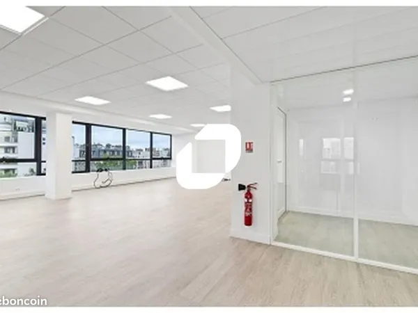 Bureau 72 m²