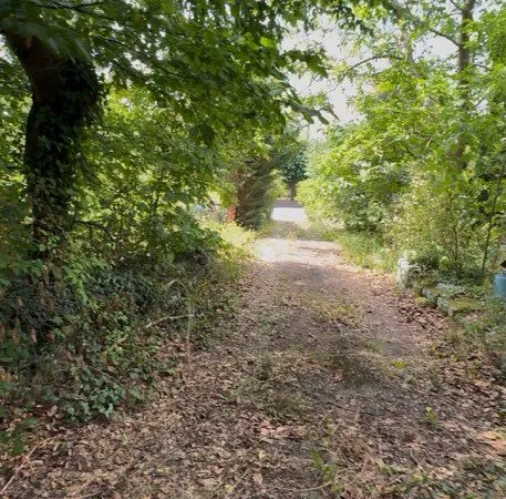 Terrain constructible de 2475m2 avec vue seine