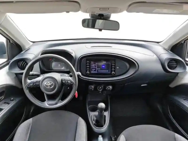 Toyota Aygo x 1.0 vvt-i 72ch active business my23 — photo 11